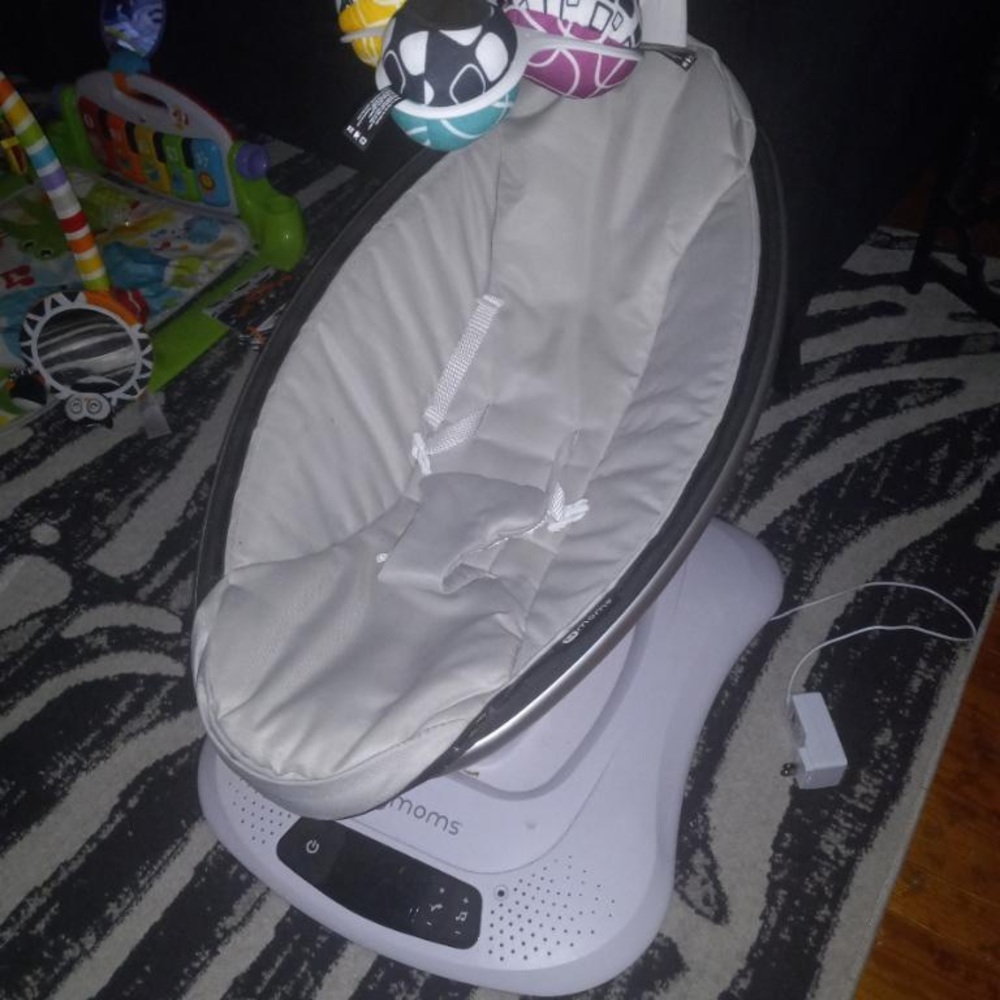 Mama roo baby bouncer